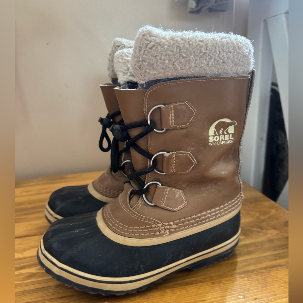 Size 1 Sorel Brown Pac Boots snow boots